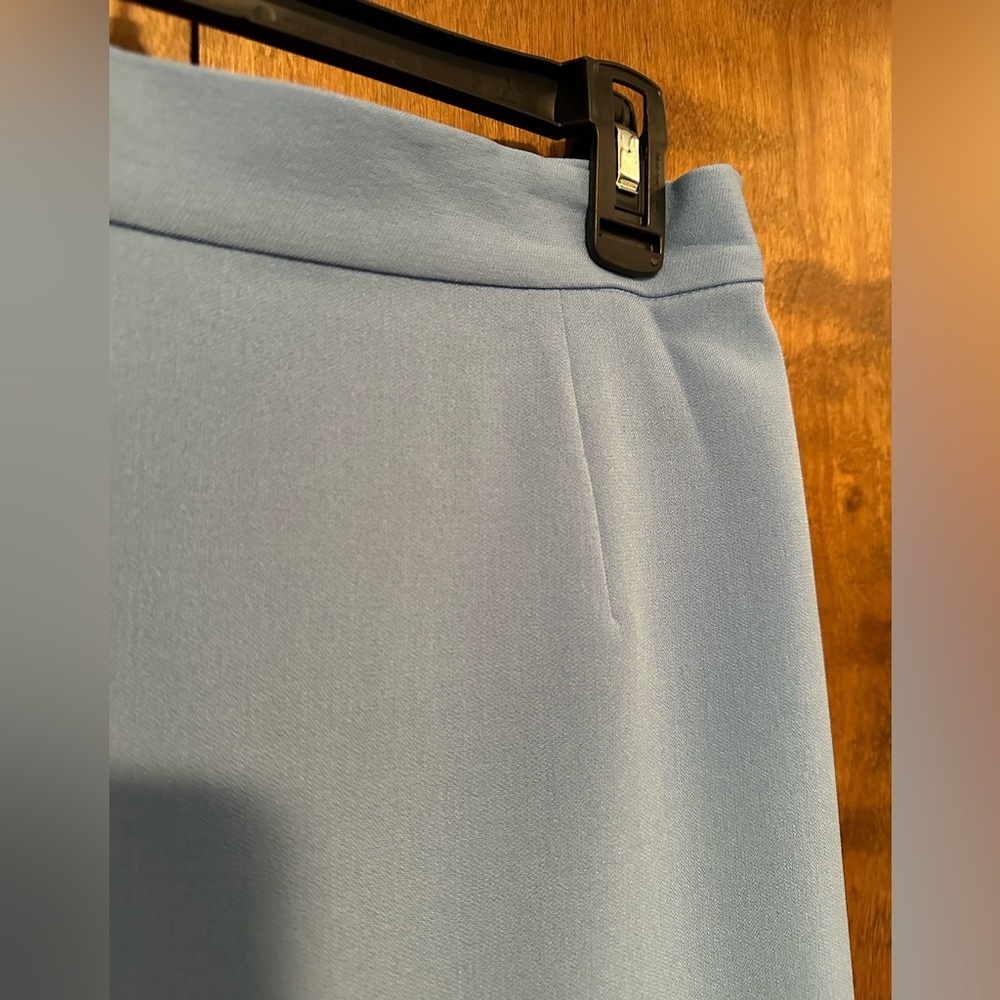 Le Suit Blue Skirt Set with White Trim - Picture 10 of 16